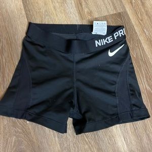 Women’s nike pro athletic shorts